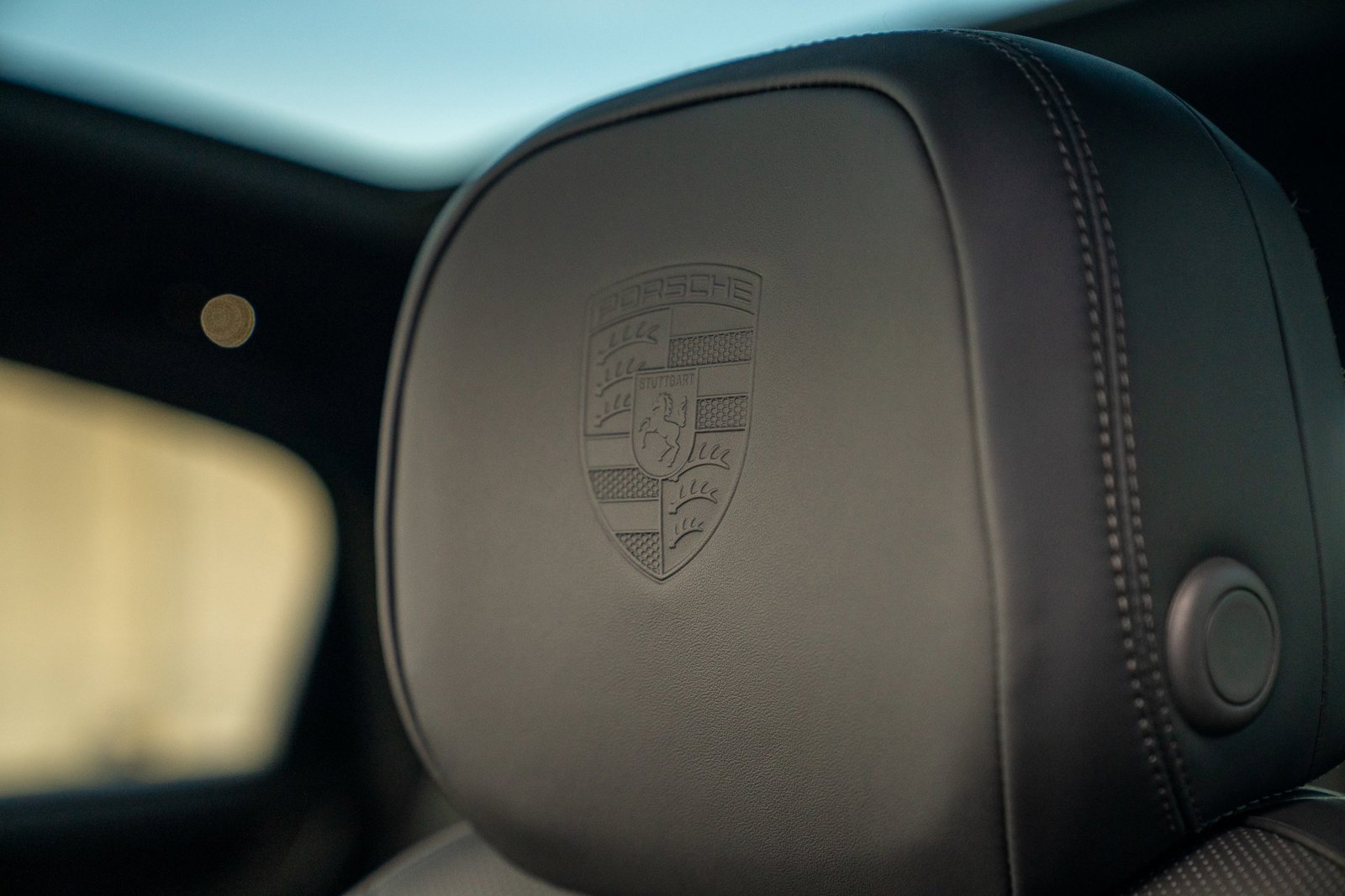 New 2026 Porsche Cayenne E-Hybrid Coupe AWD/4WD image 13
