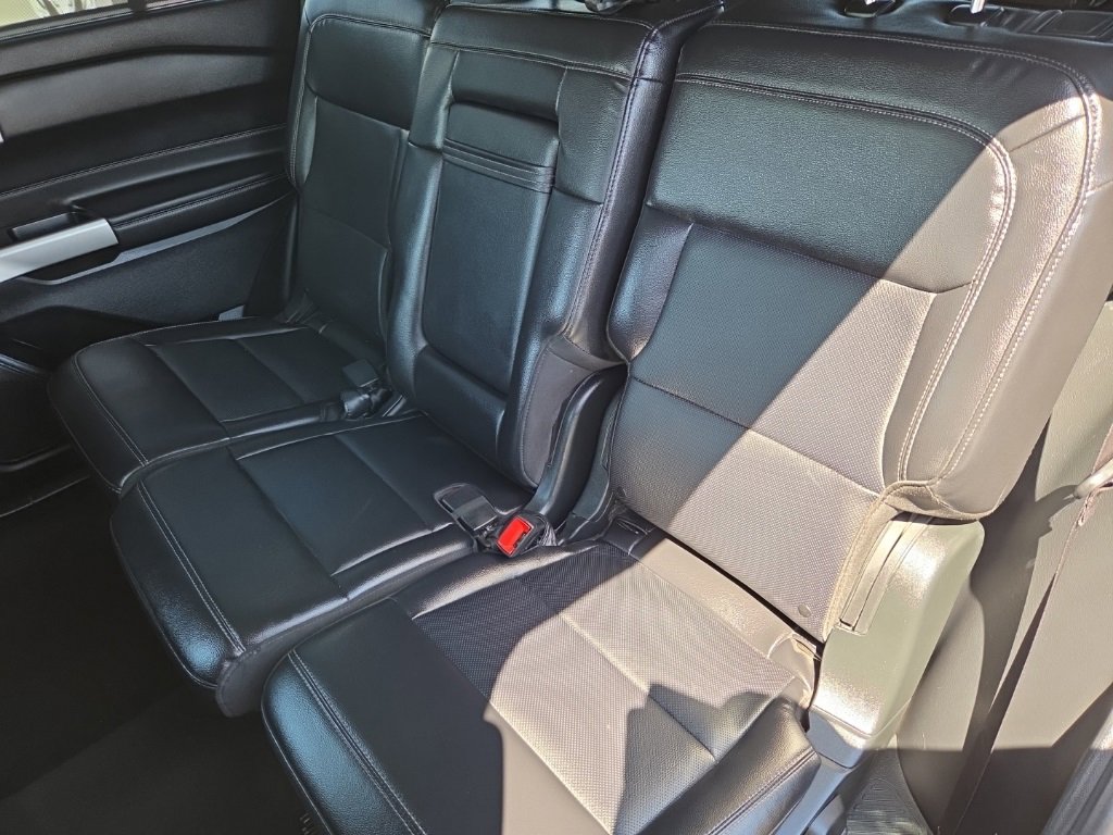 Used 2023 Ford Explorer Limited image 17