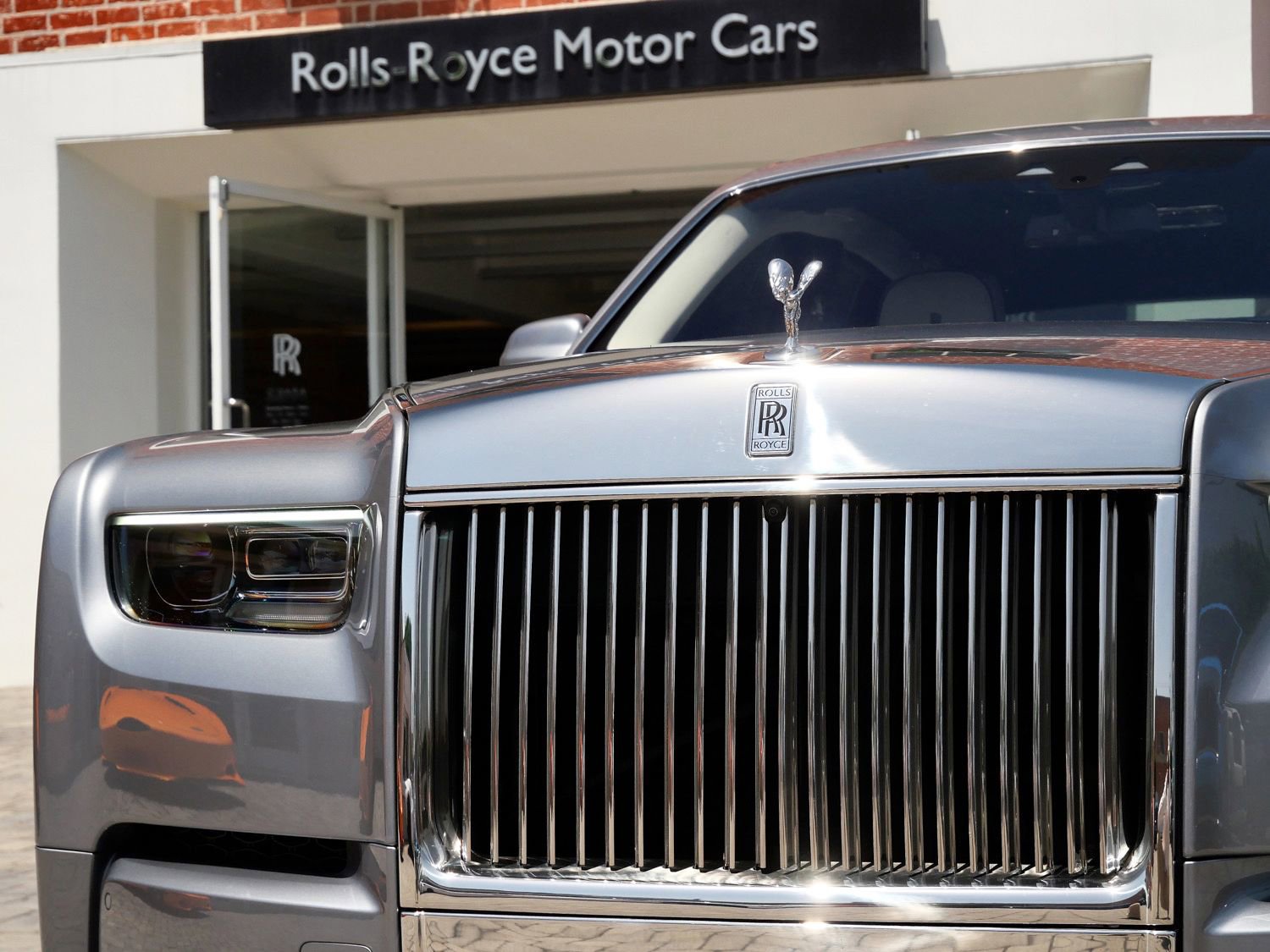 Used 2023 Rolls-Royce Phantom Sedan RWD image 7