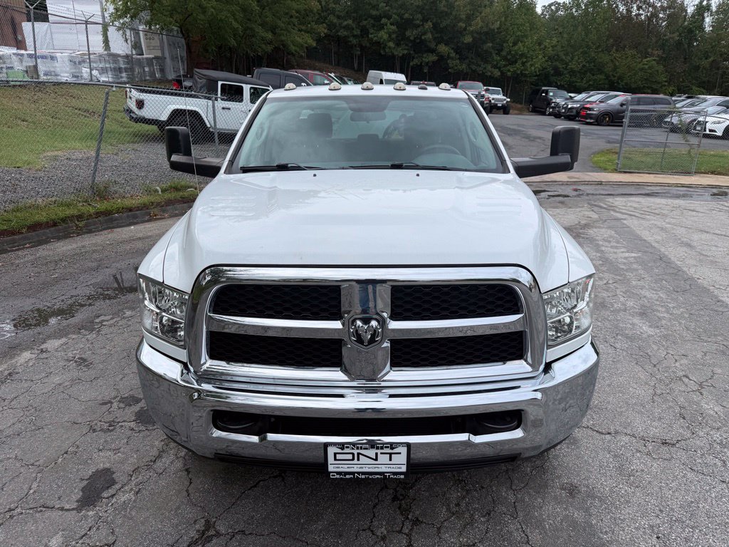 Used 2018 RAM 3500 Tradesman w/ Chrome Appearance Group AWD/4WD image 2