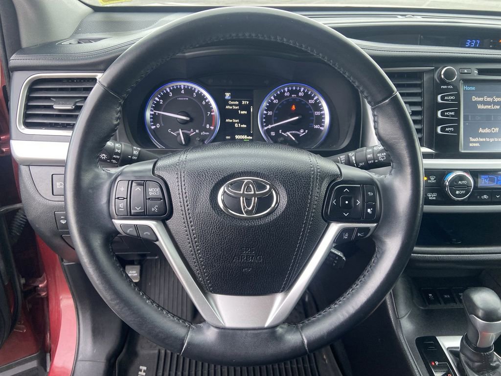 Used 2018 Toyota Highlander SE w/ Protection Package #3 image 11