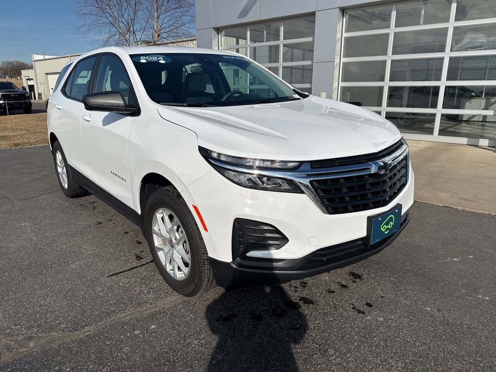 Certified 2024 Chevrolet Equinox LS image 1