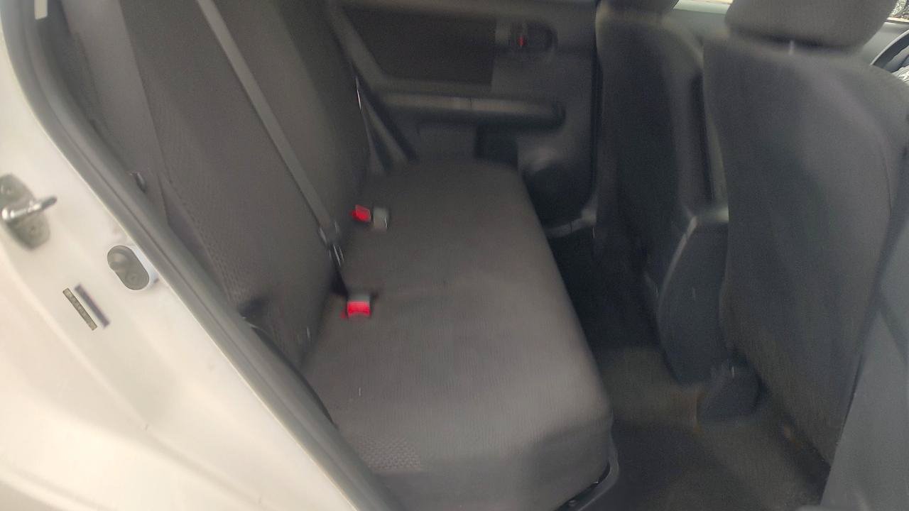 Used 2010 Scion xB FWD image 21
