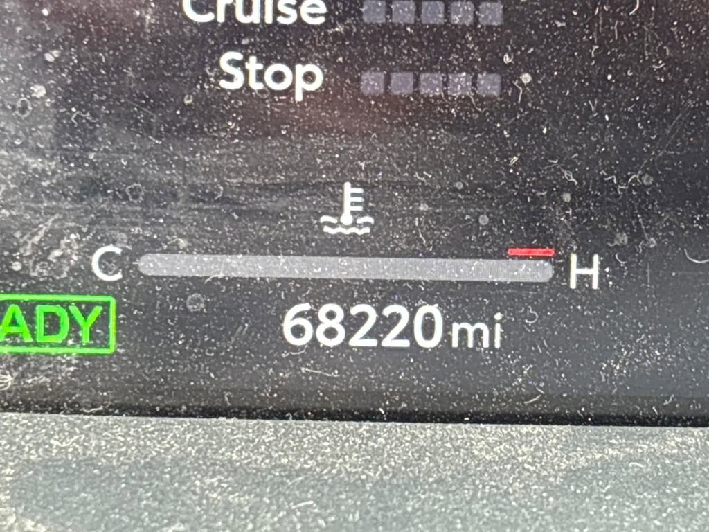 Used 2023 Toyota Crown Limited image 7