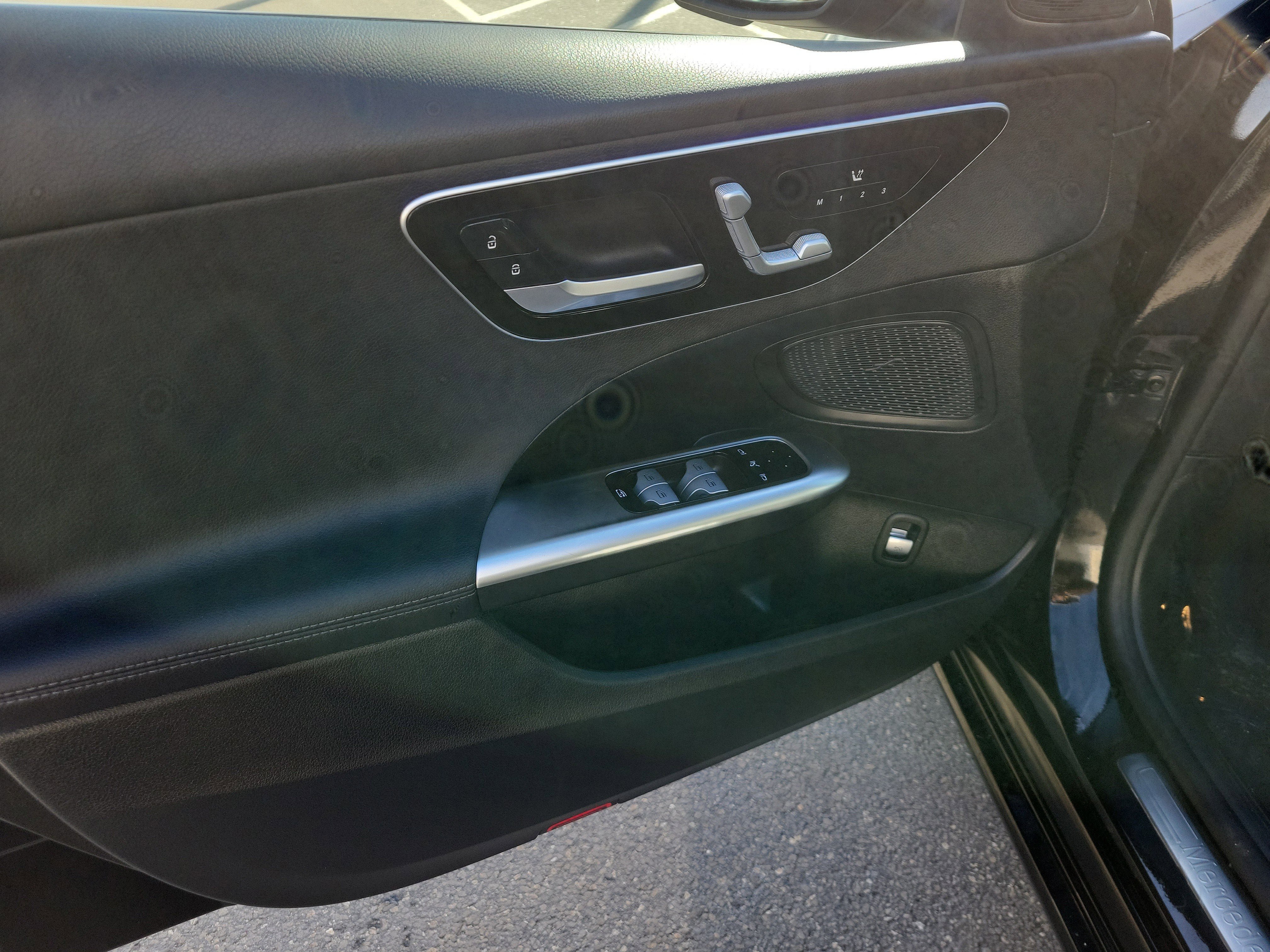 Used 2025 Mercedes-Benz C 300 4MATIC Sedan image 18