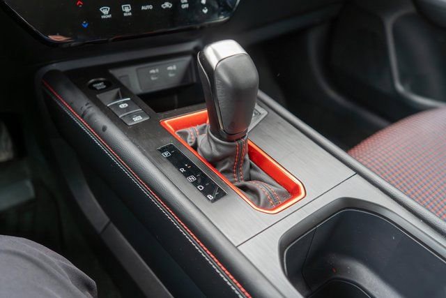 Certified 2025 Nissan Kicks SR image 32