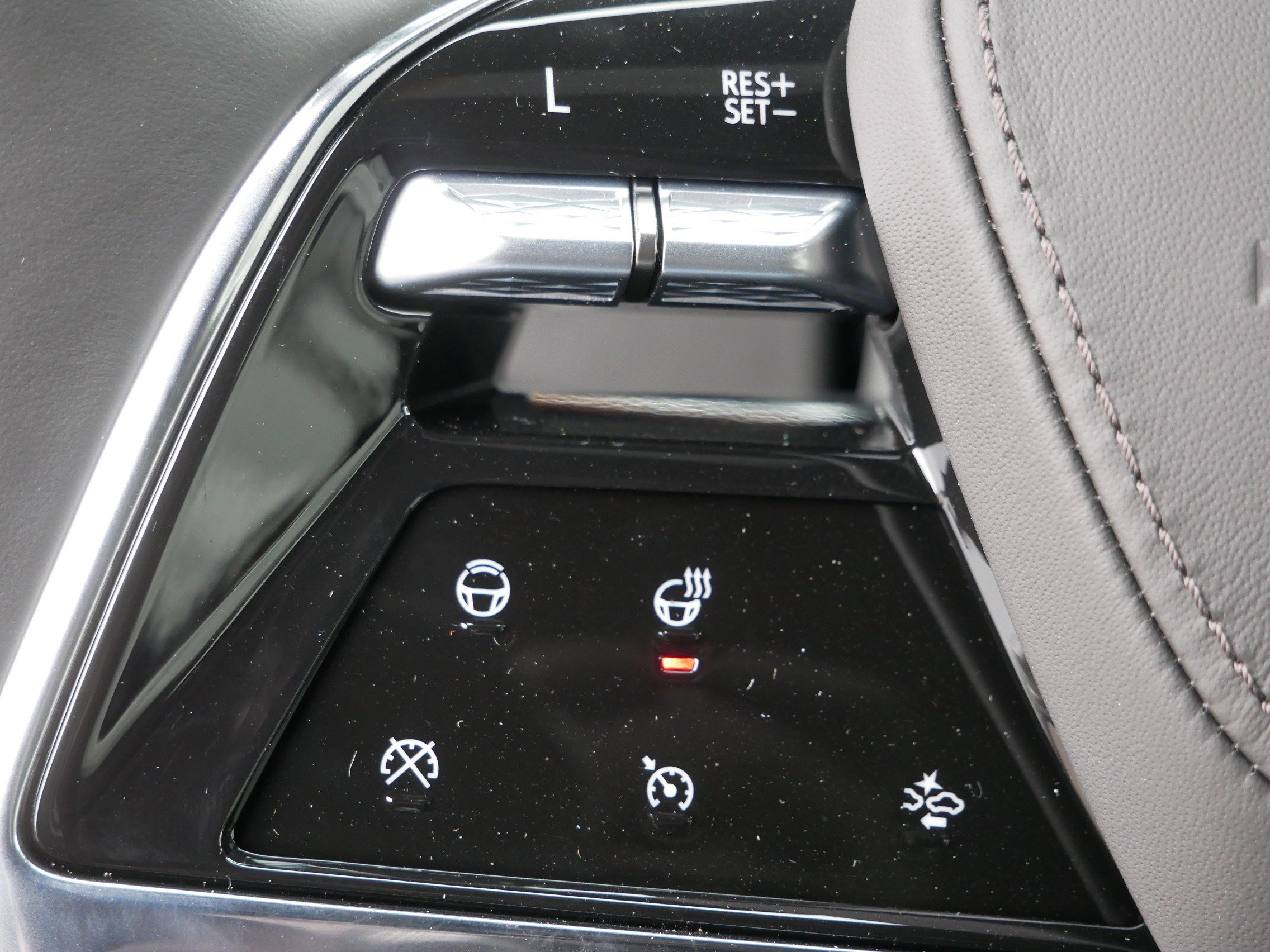 New 2026 Cadillac Escalade Platinum Sport w/ LPO, ONYX Package image 23