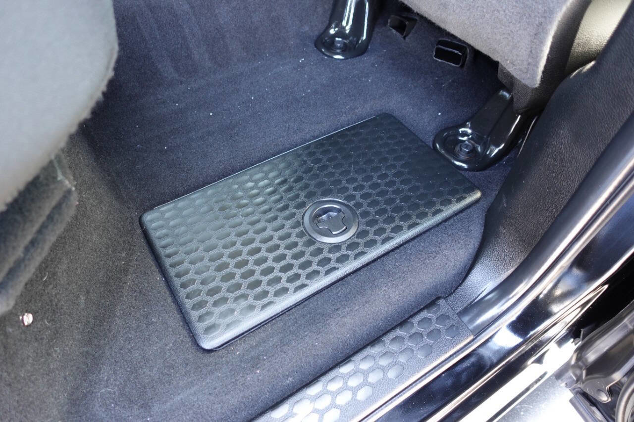 Used 2022 RAM 1500 Classic SLT w/ Electronics Convenience Group image 32