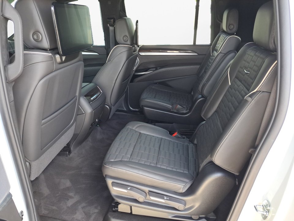 Certified 2026 Cadillac Escalade ESV Platinum Sport w/ LPO, ONYX Package image 12