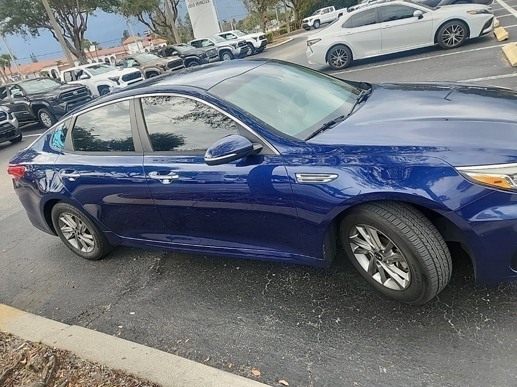 Used 2019 Kia Optima LX image 2