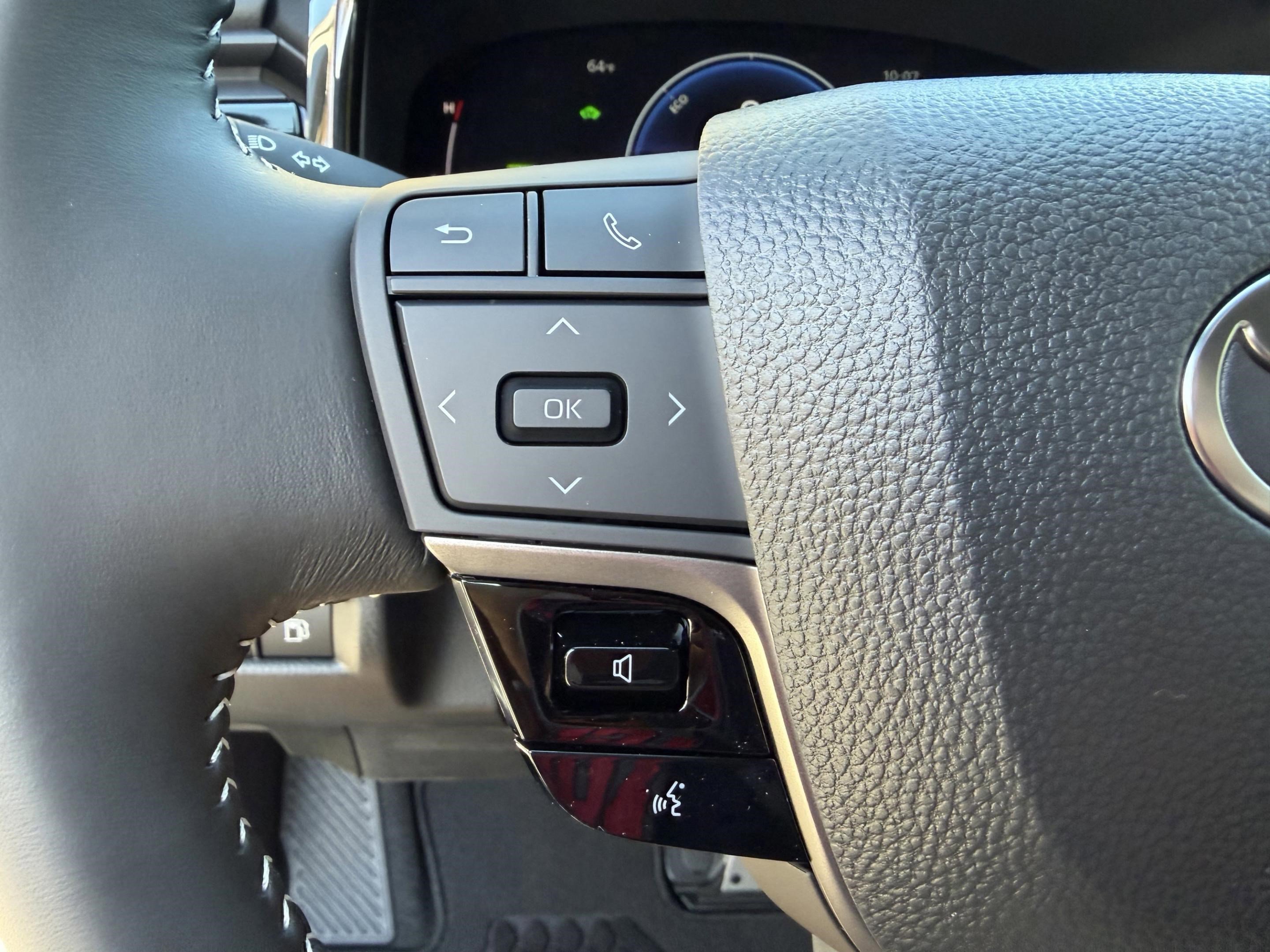 New 2026 Toyota Camry SE image 14