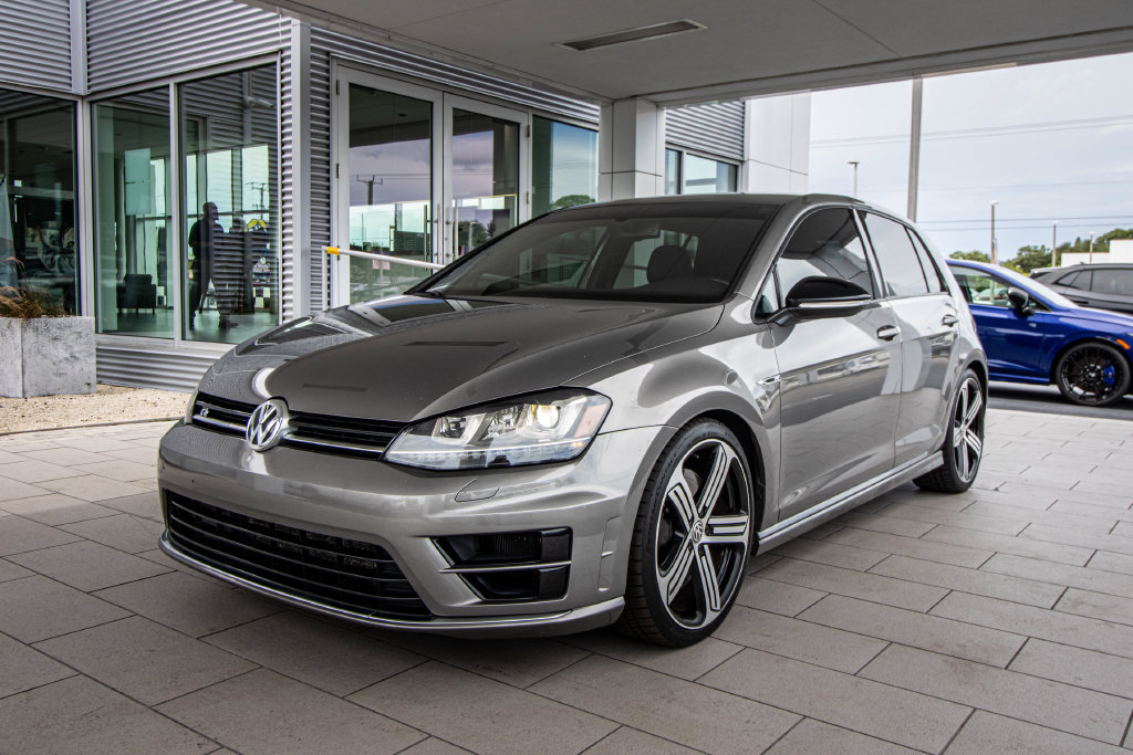 Used 2016 Volkswagen Golf 4-Door AWD/4WD image 11