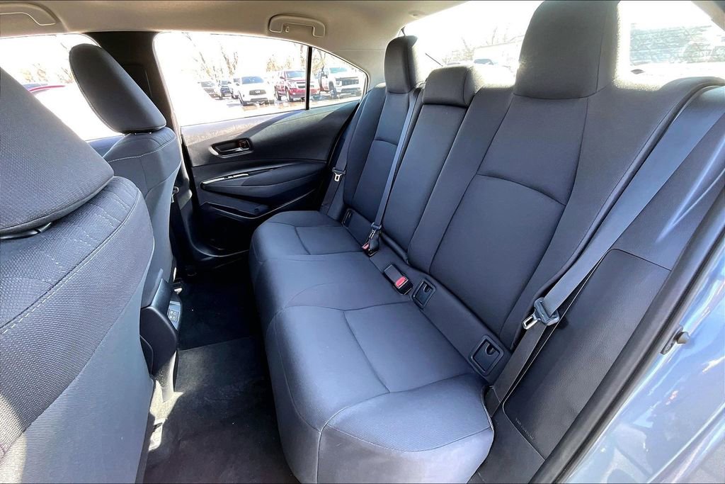 Used 2025 Toyota Corolla LE image 21