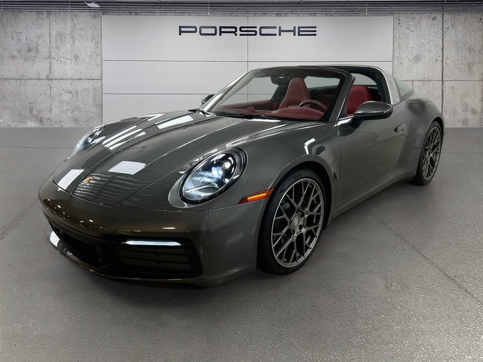 Certified 2024 Porsche 911 Targa 4 AWD/4WD image 36