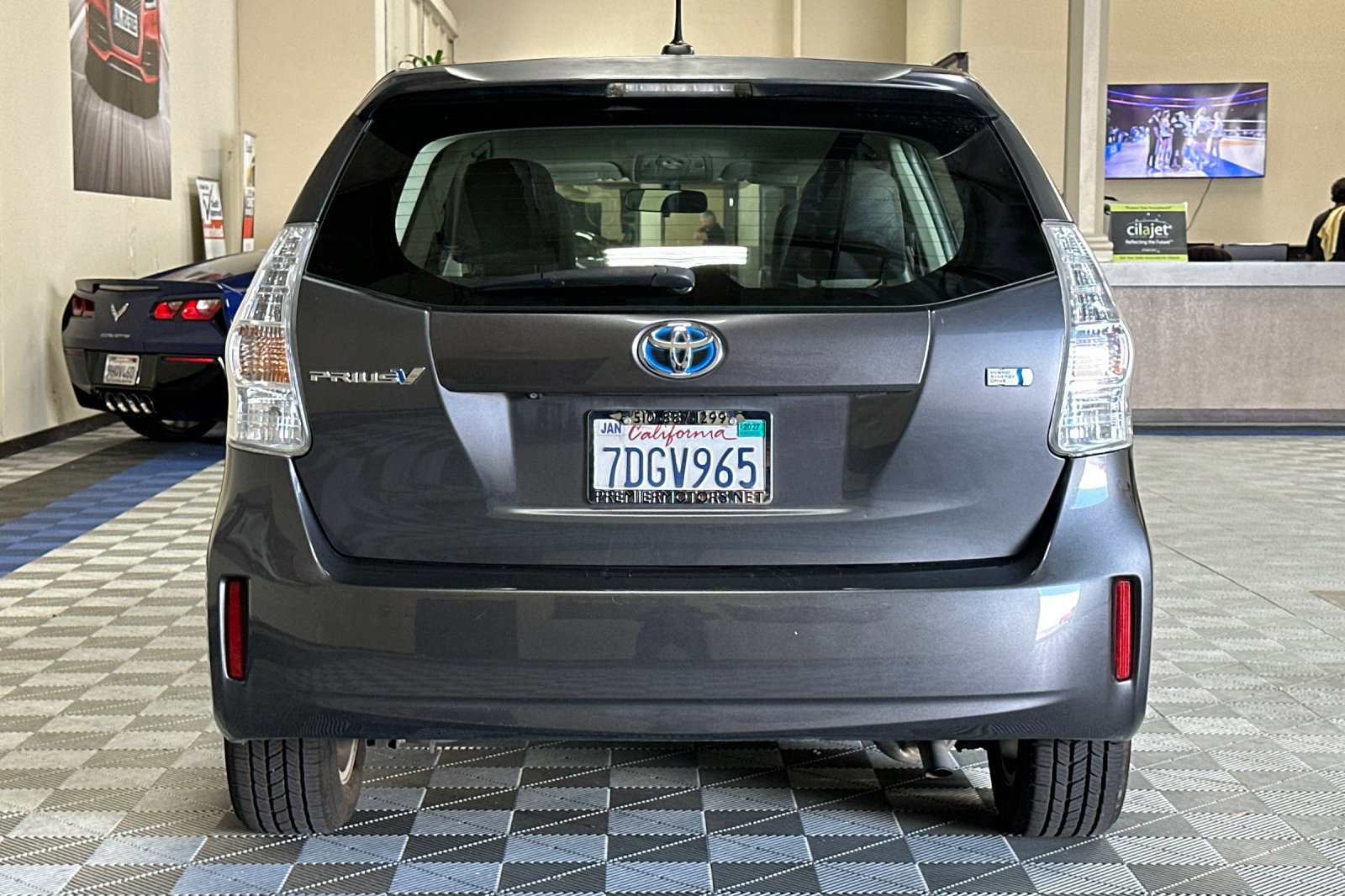 Used 2014 Toyota Prius V Three FWD image 5