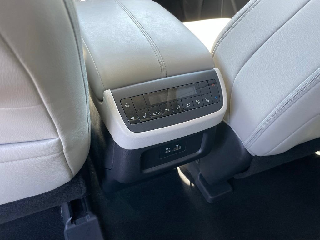 Certified 2023 Nissan Pathfinder SL w/ SL Premium Package AWD/4WD image 9