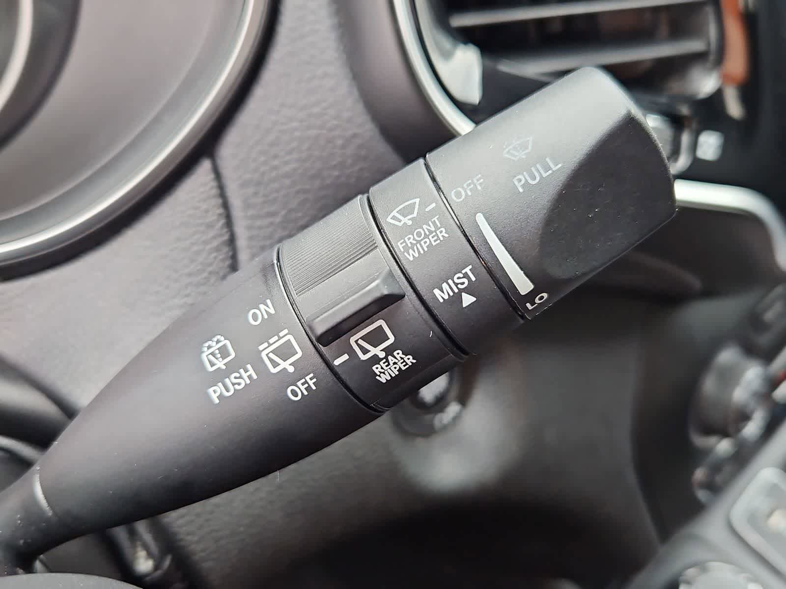 Used 2019 Jeep Cherokee Limited AWD/4WD image 26