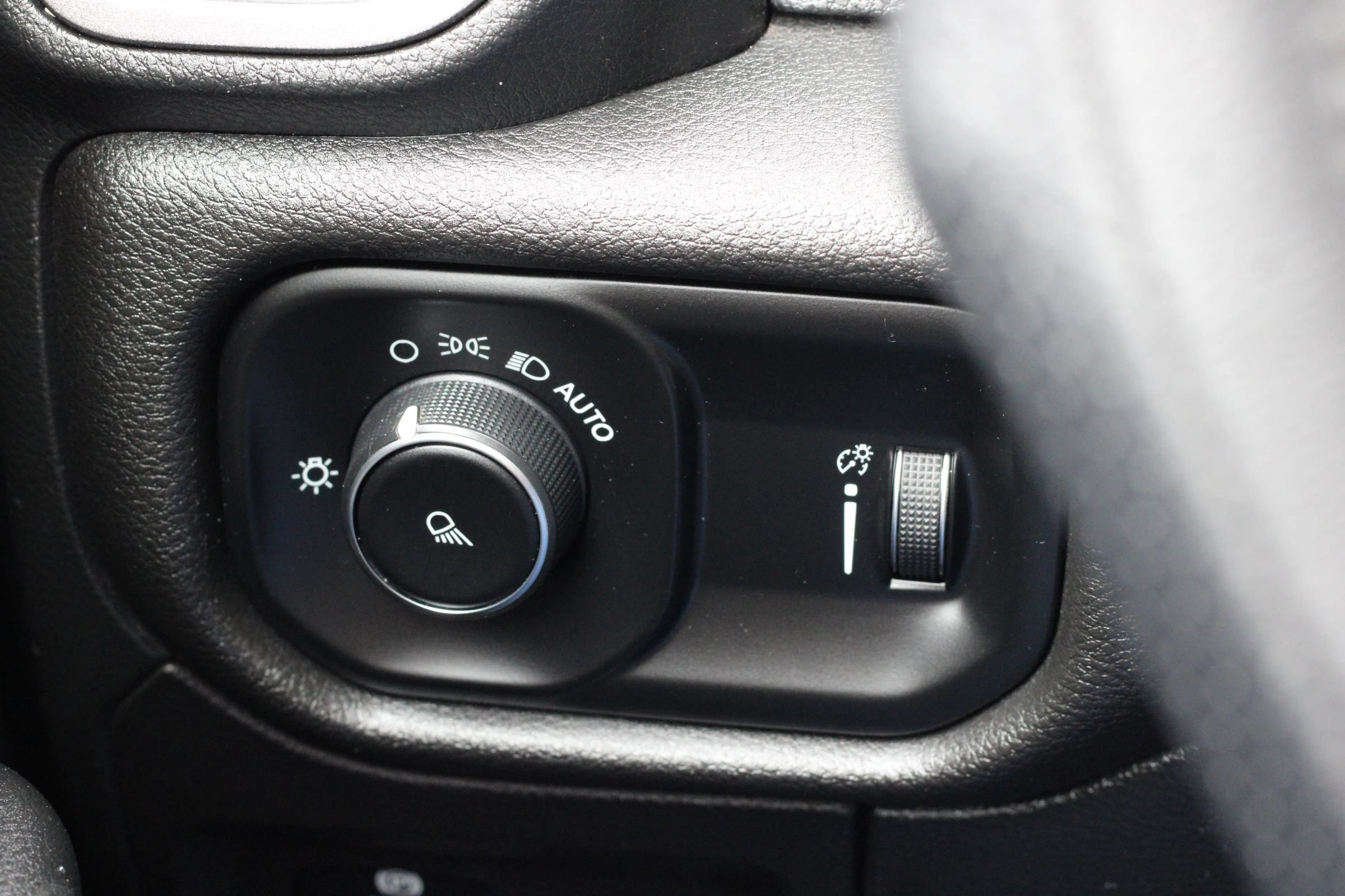 Used 2020 RAM 1500 Tradesman AWD/4WD image 19