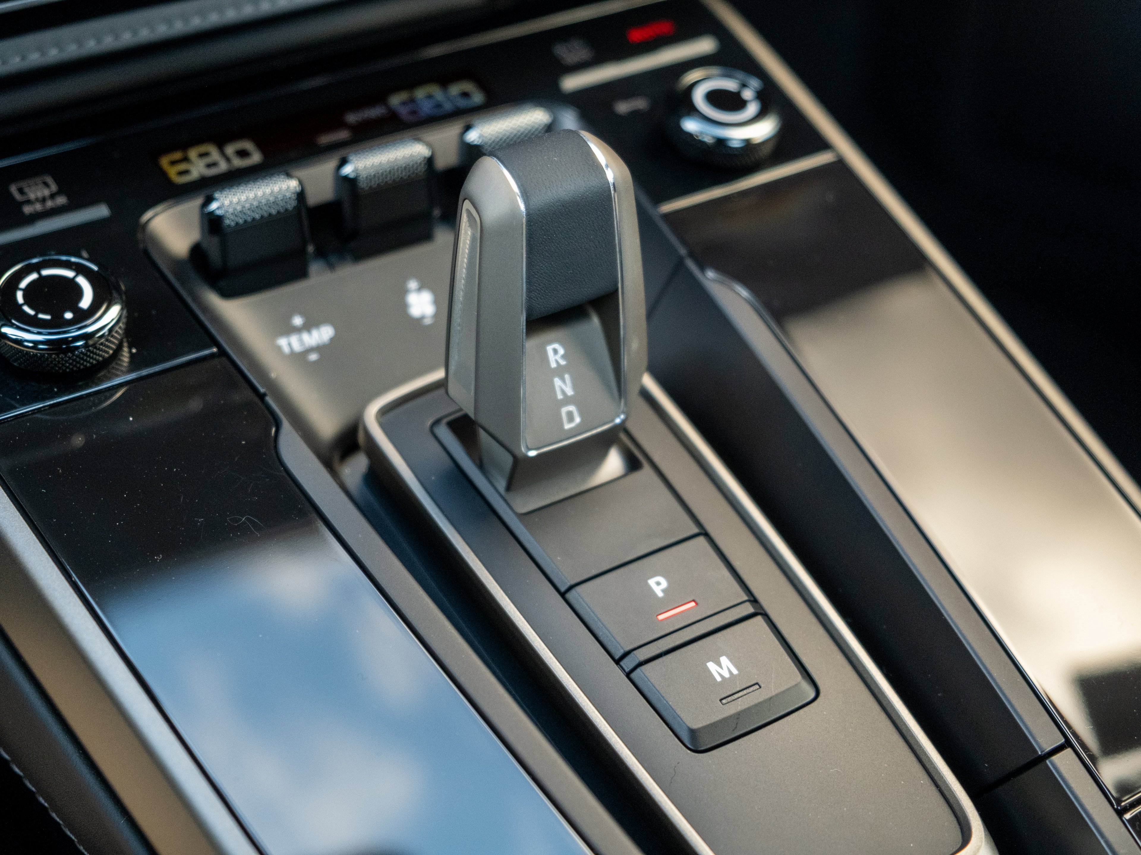 Certified 2025 Porsche 911 Turbo image 39