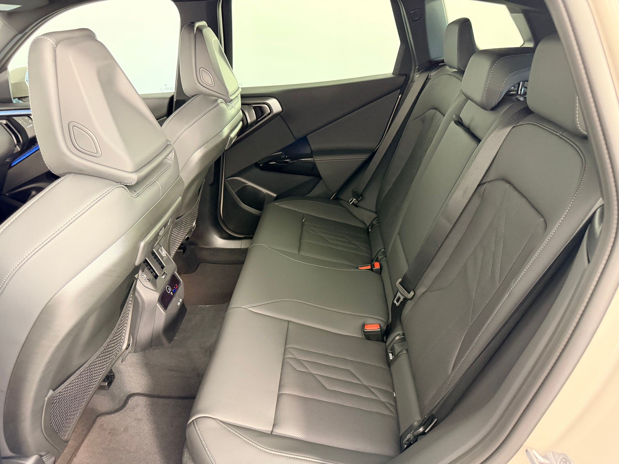 New 2026 BMW X3 xDrive30i w/ Premium Package AWD/4WD image 23