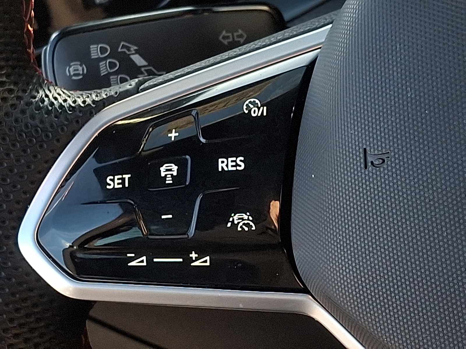 Used 2024 Volkswagen GTI SE image 19