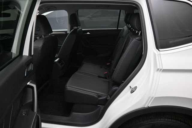 Used 2023 Volkswagen Tiguan SE FWD image 28