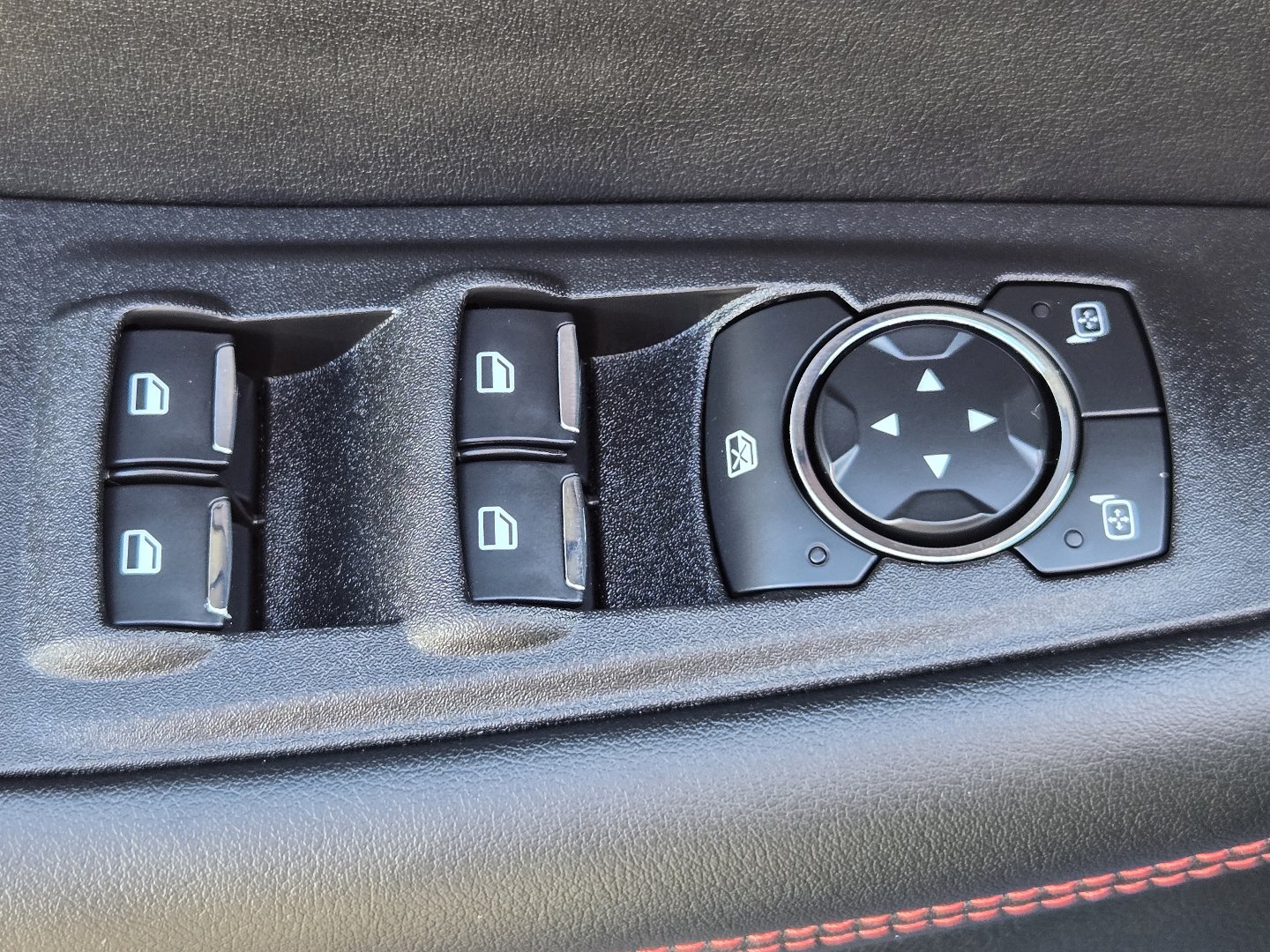 Used 2023 Ford Edge ST-Line AWD/4WD image 17