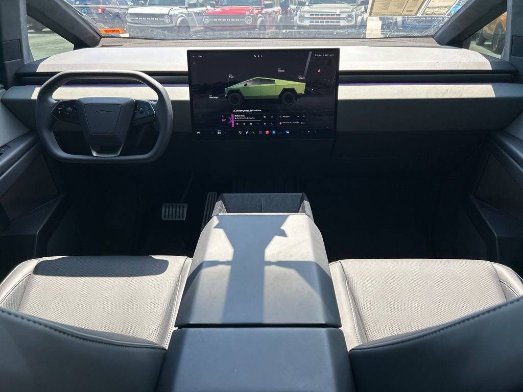 Used 2025 Tesla Cybertruck AWD Crew Cab image 10