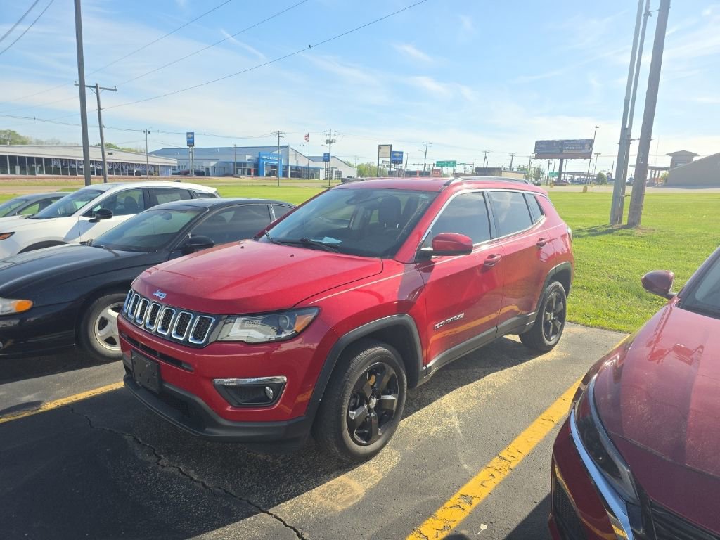 Used 2018 Jeep Compass Latitude w/ Popular Equipment Group AWD/4WD image 1
