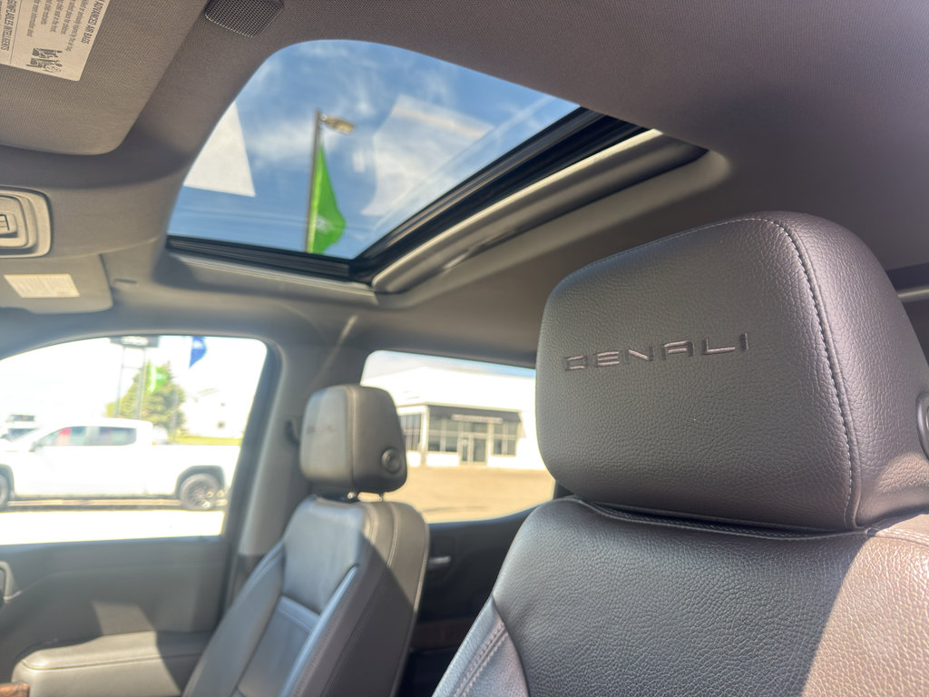 Used 2020 GMC Sierra 1500 Denali w/ Denali Ultimate Package AWD/4WD image 8