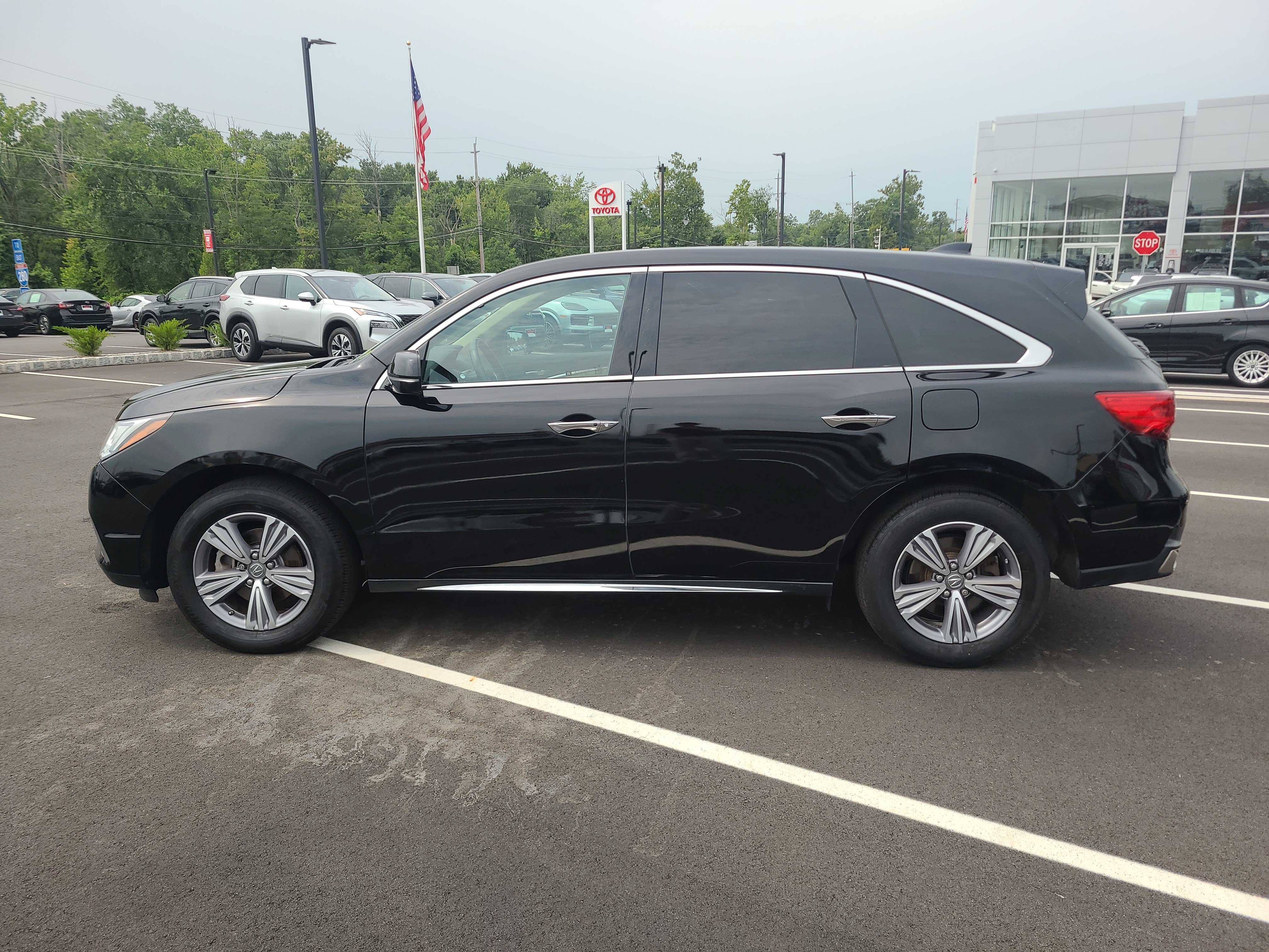 Used 2020 Acura MDX SH-AWD image 8