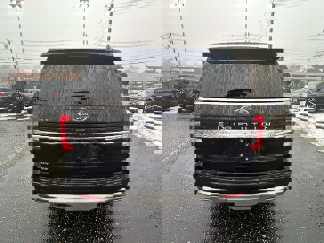 Used 2024 Ford Expedition Limited image 6