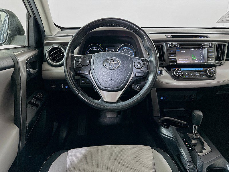 Used 2018 Toyota RAV4 XLE AWD/4WD image 21