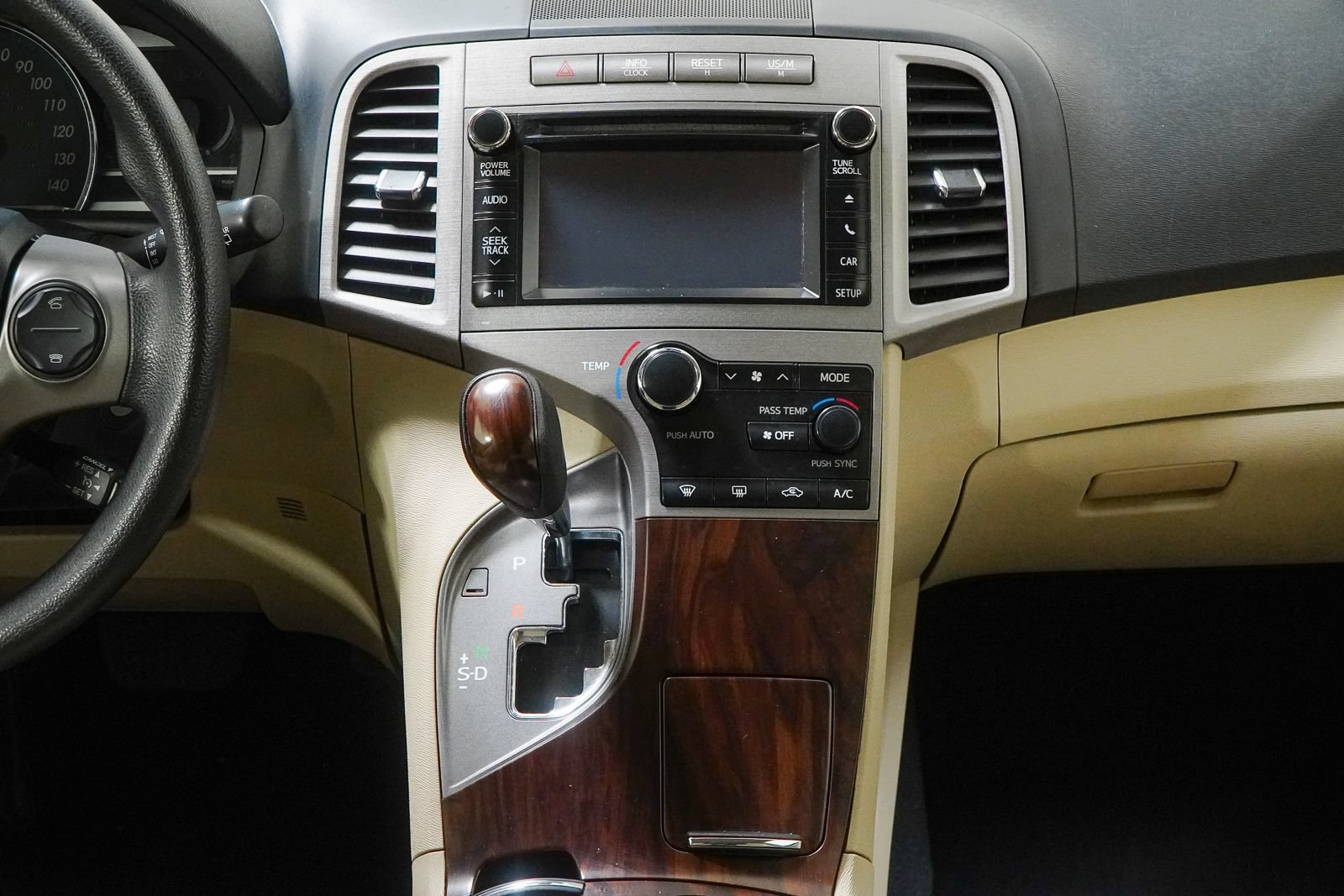 Used 2013 Toyota Venza LE FWD image 24