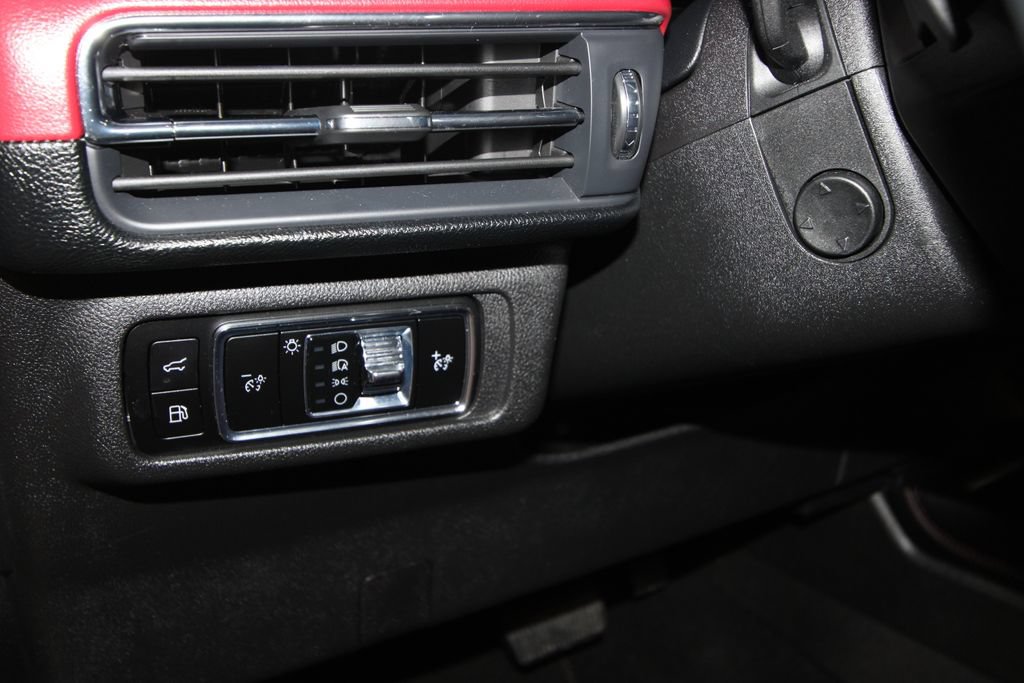 Used 2024 Lincoln Corsair Grand Touring w/ Equipment Group 301A image 10