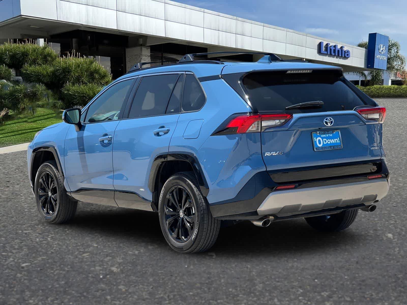 Used 2024 Toyota RAV4 SE AWD/4WD image 7