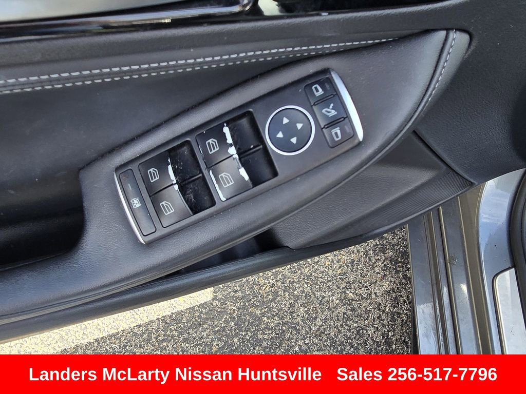 Used 2019 INFINITI QX30 image 23