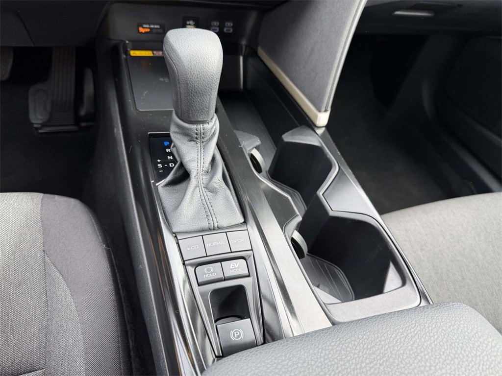 Certified 2025 Toyota Camry LE image 7