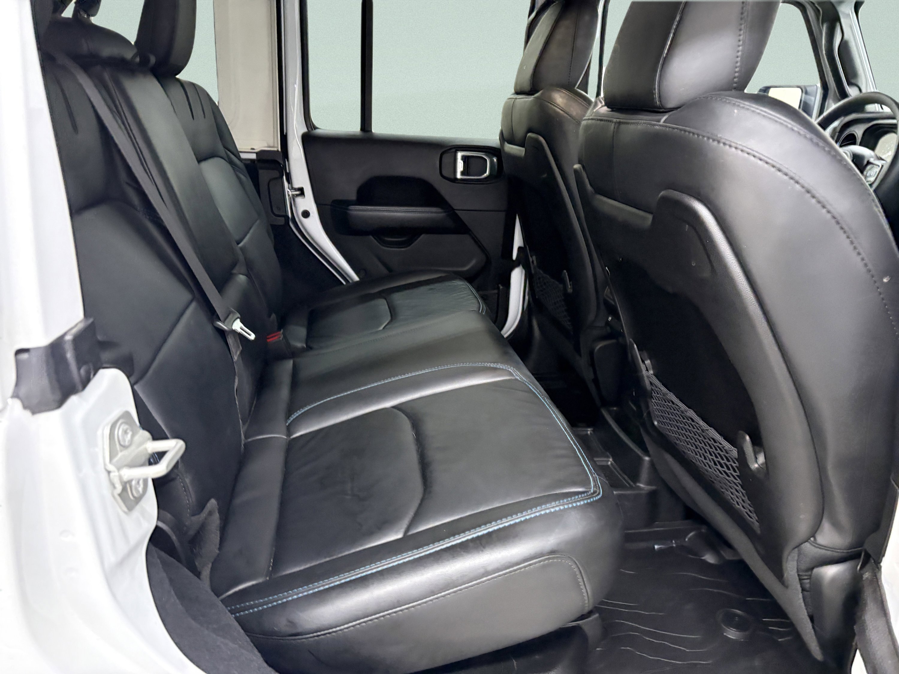 Used 2024 Jeep Wrangler Unlimited Rubicon 4xe image 26