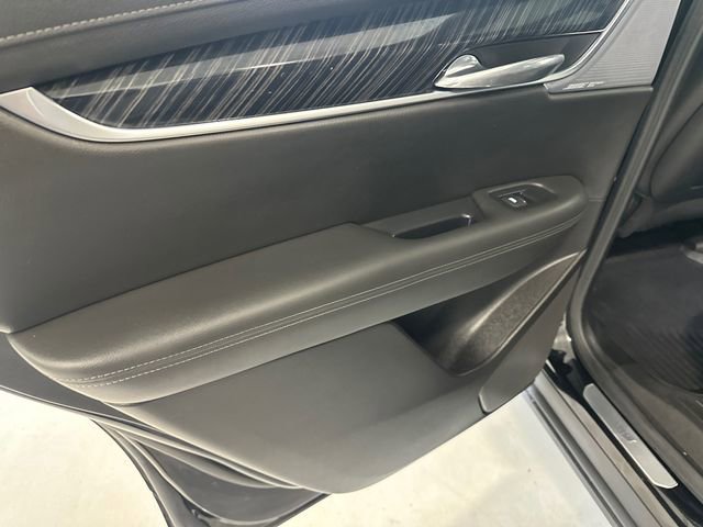 Used 2024 Cadillac XT6 Premium Luxury w/ Technology Package image 26