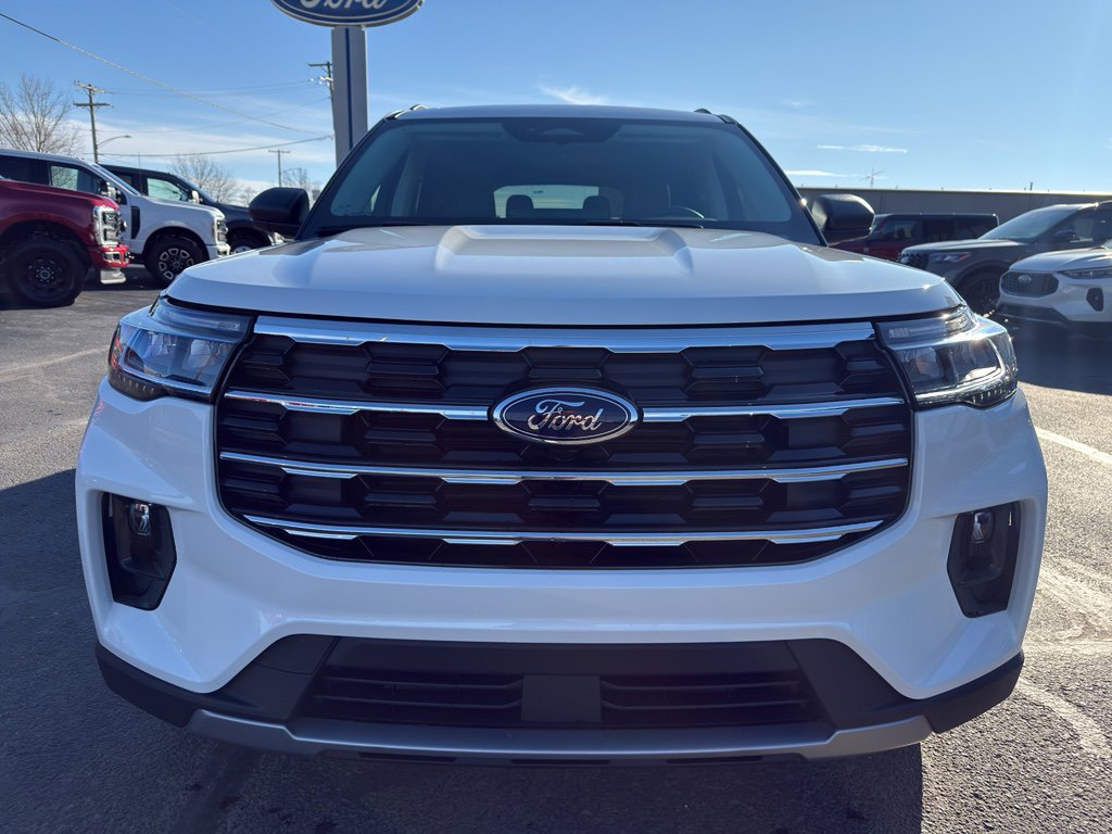 New 2026 Ford Explorer Active w/ Active Comfort Package image 3