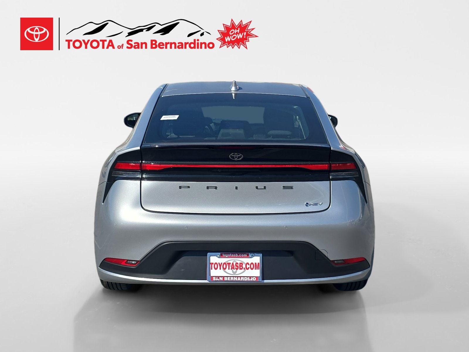 Certified 2025 Toyota Prius LE FWD image 4