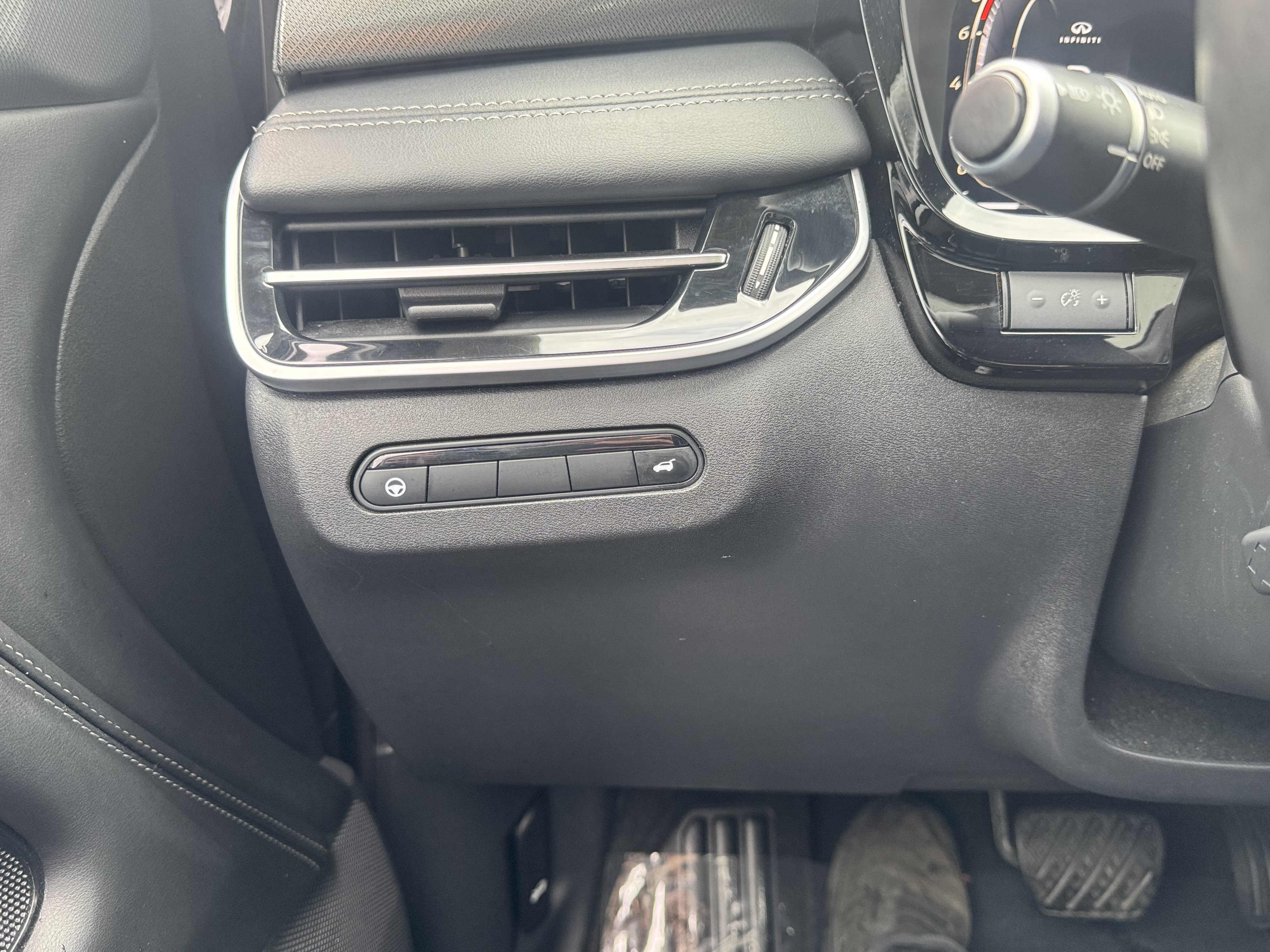 Used 2023 INFINITI QX60 Luxe AWD/4WD image 24