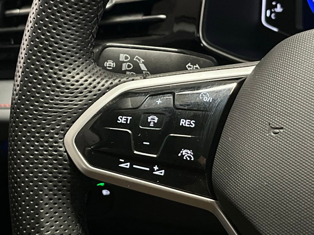 Used 2025 Volkswagen Jetta GLI Autobahn image 25