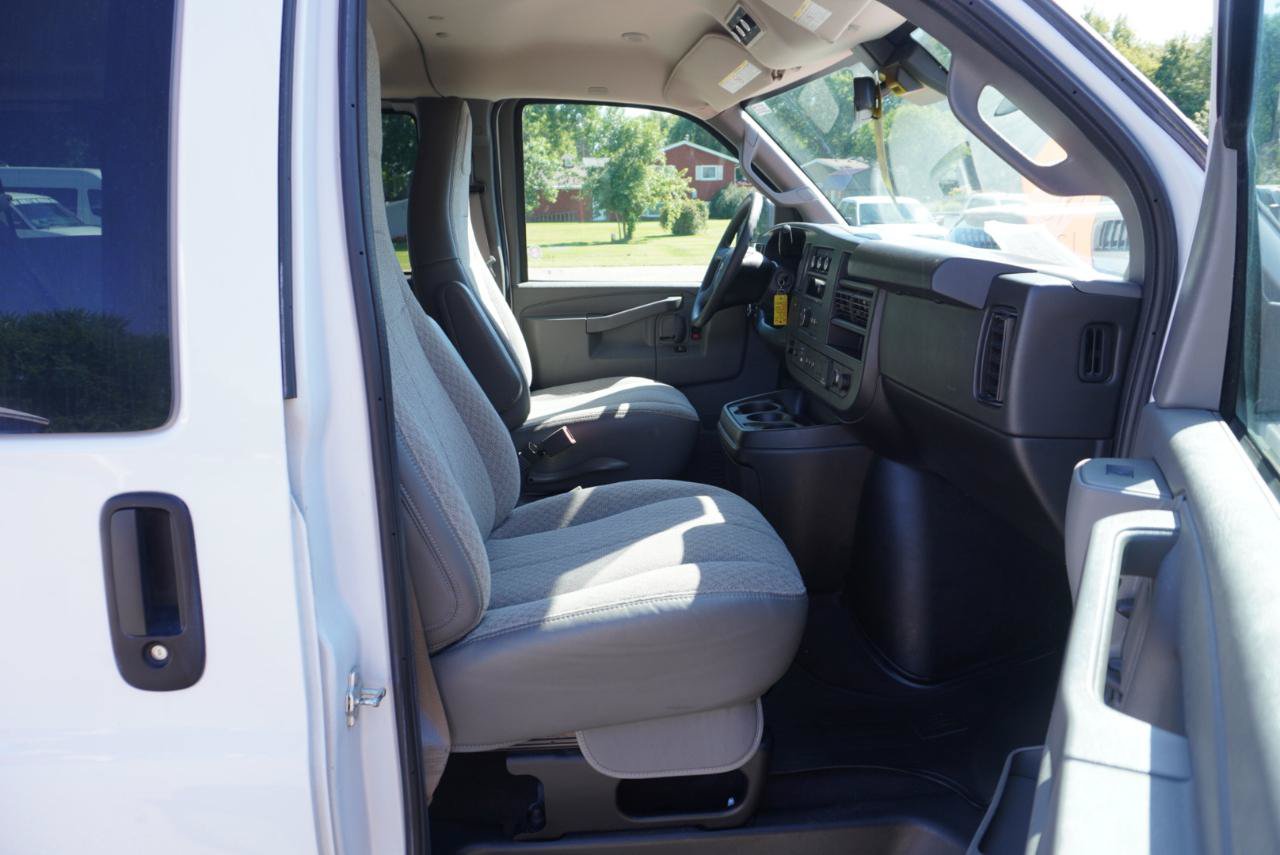 Used 2019 Chevrolet Express 3500 LT w/ LT Preferred Equipment Group RWD image 18