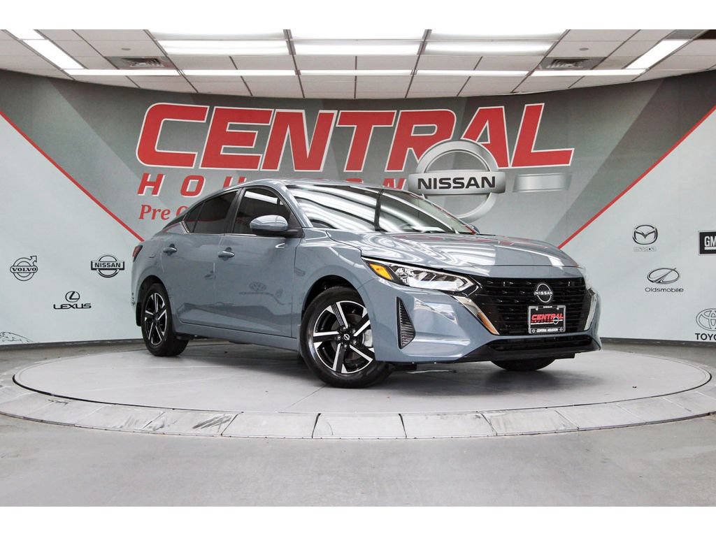 Used 2025 Nissan Sentra SV FWD image 1