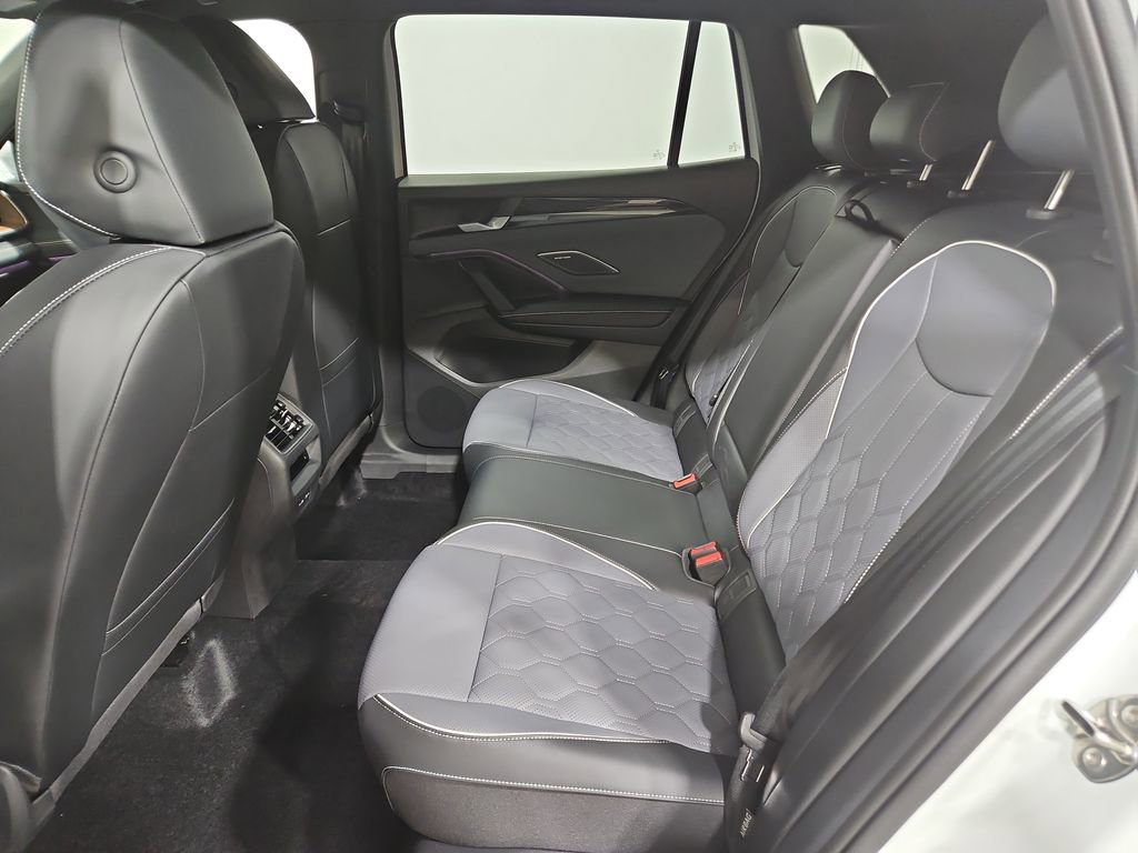 New 2026 Volkswagen Tiguan SEL R-Line image 25