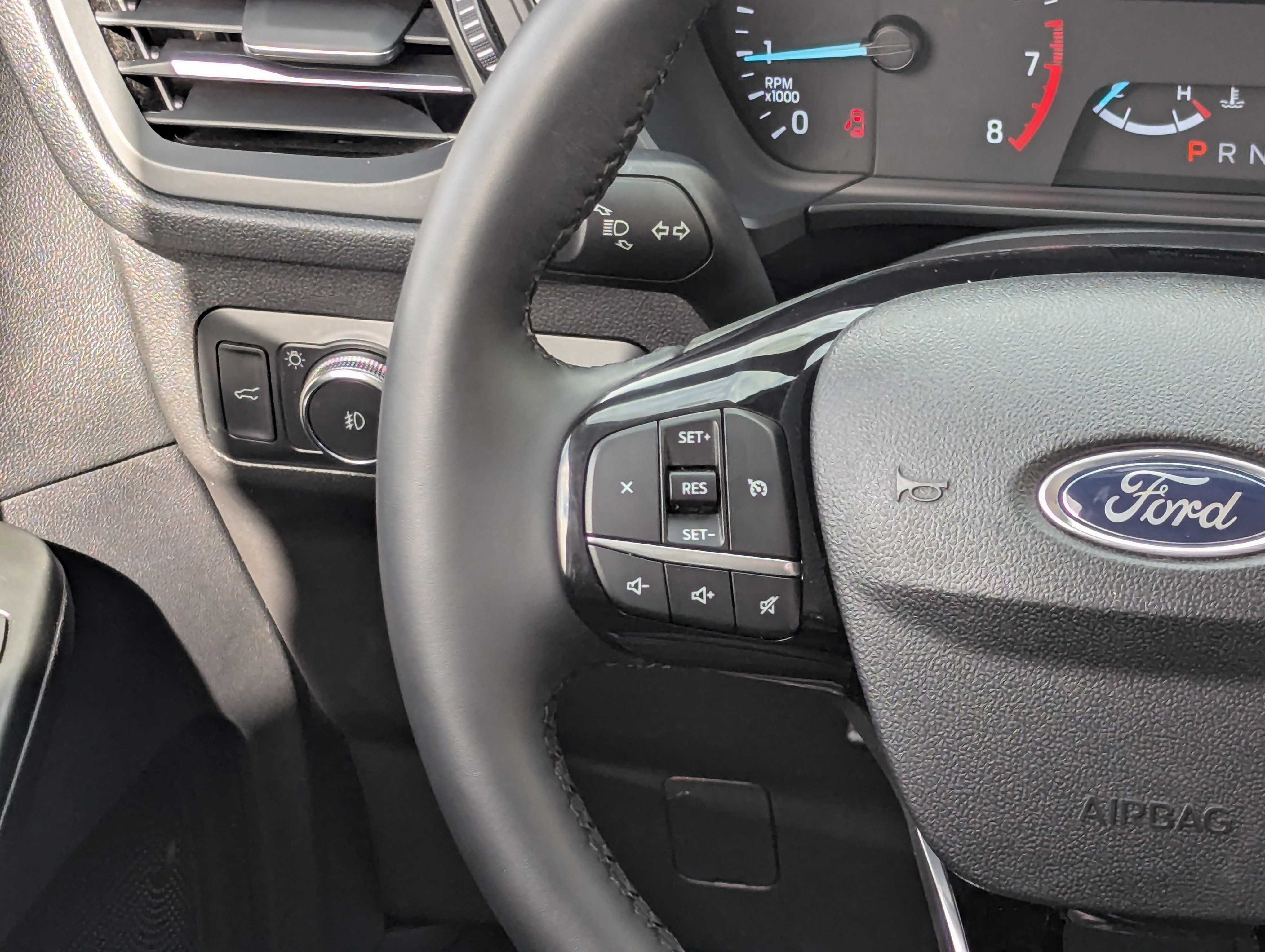 Used 2022 Ford Escape SEL image 18