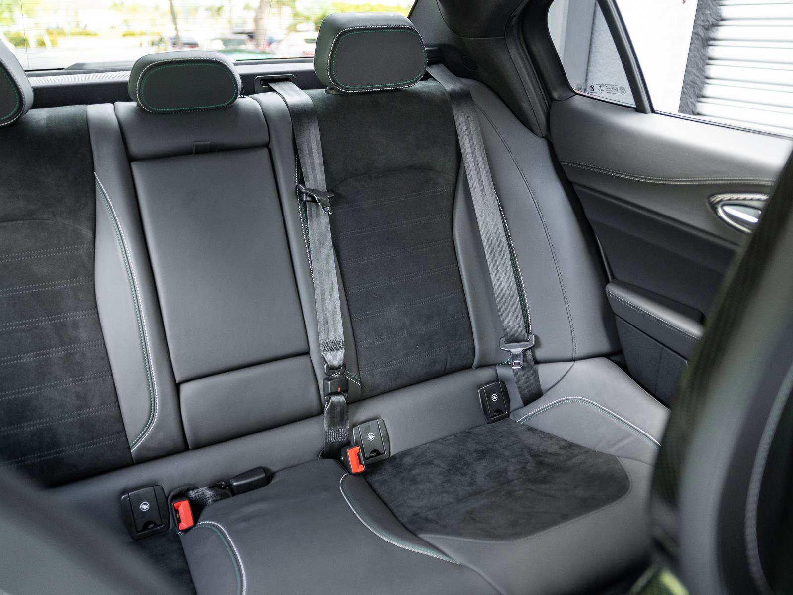 Used 2023 Alfa Romeo Giulia Quadrifoglio image 8