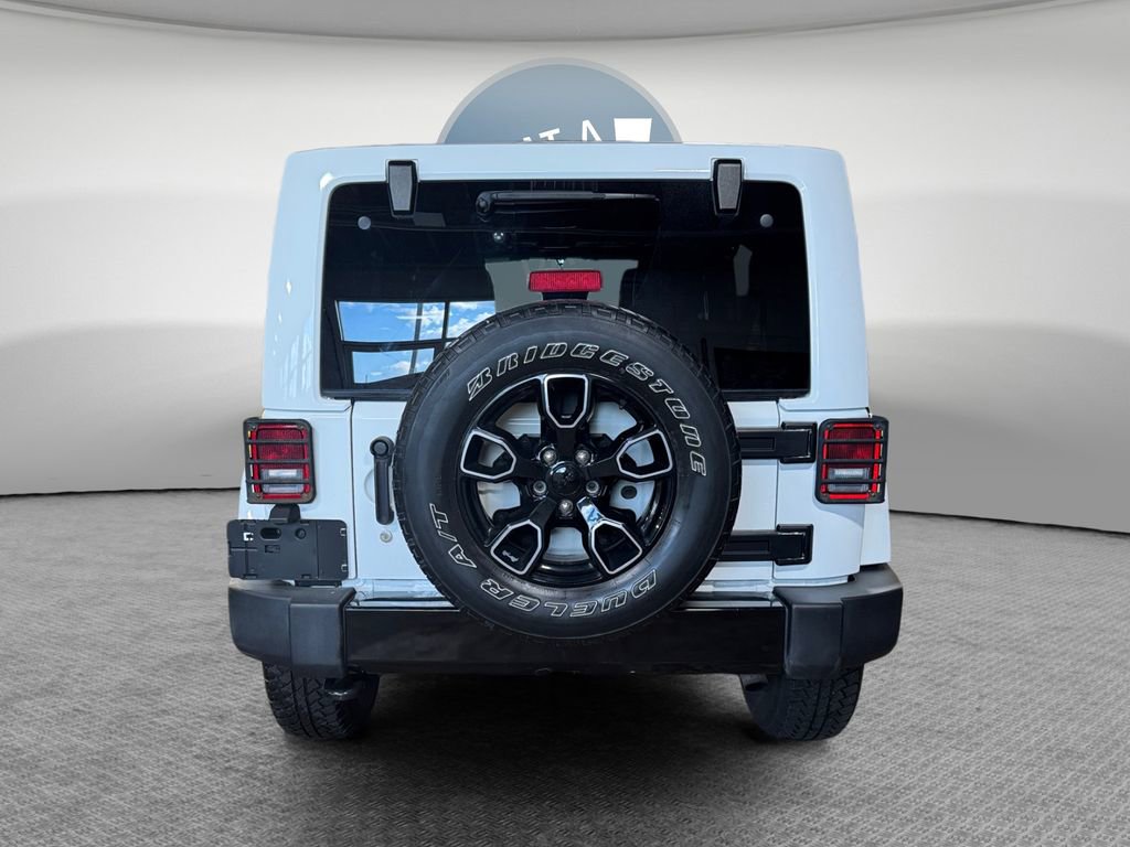 Used 2018 Jeep Wrangler Unlimited Sahara w/ Dual Top Group AWD/4WD image 5